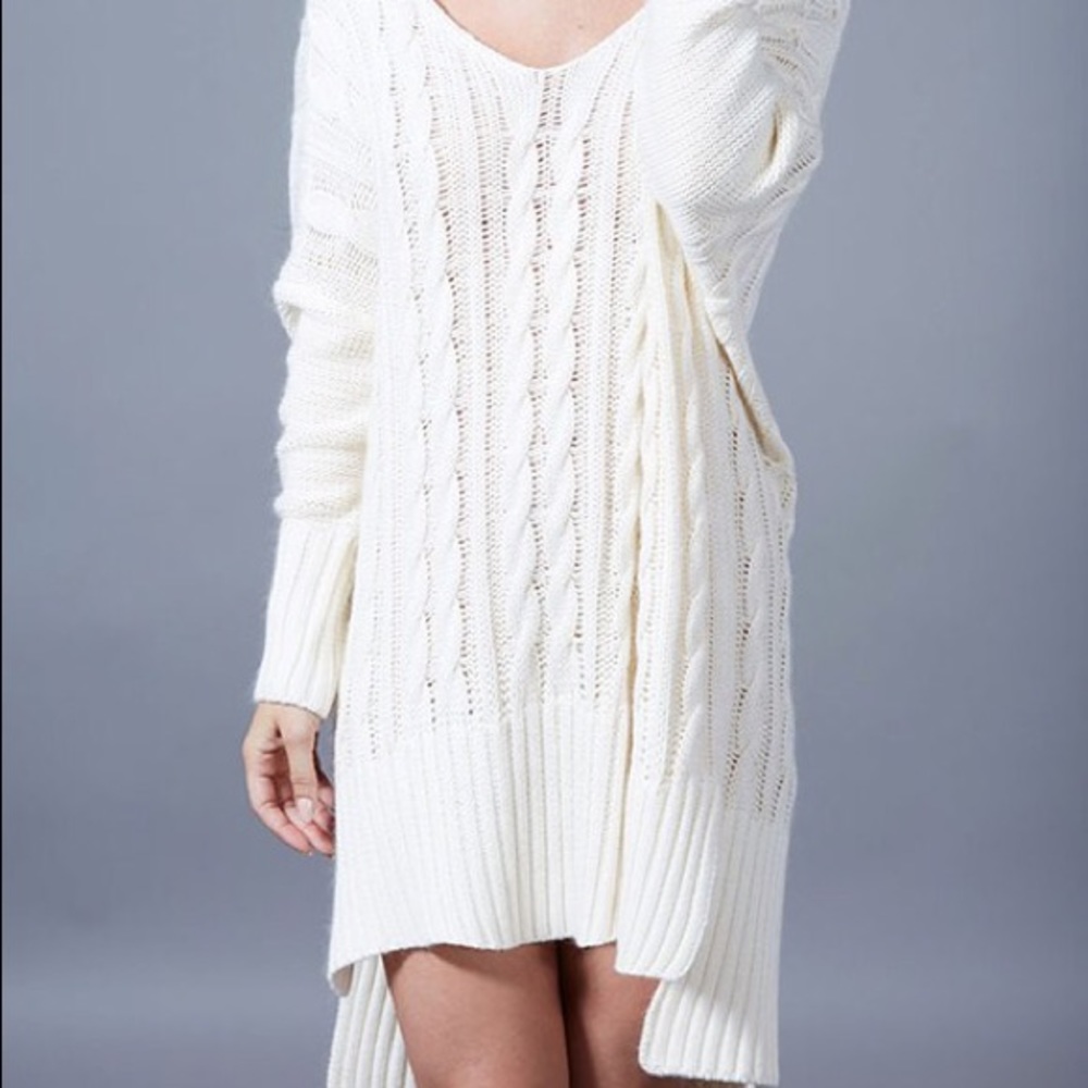 LAST 1✨Ivory Cable Knit Sweater - Picture 5 of 7